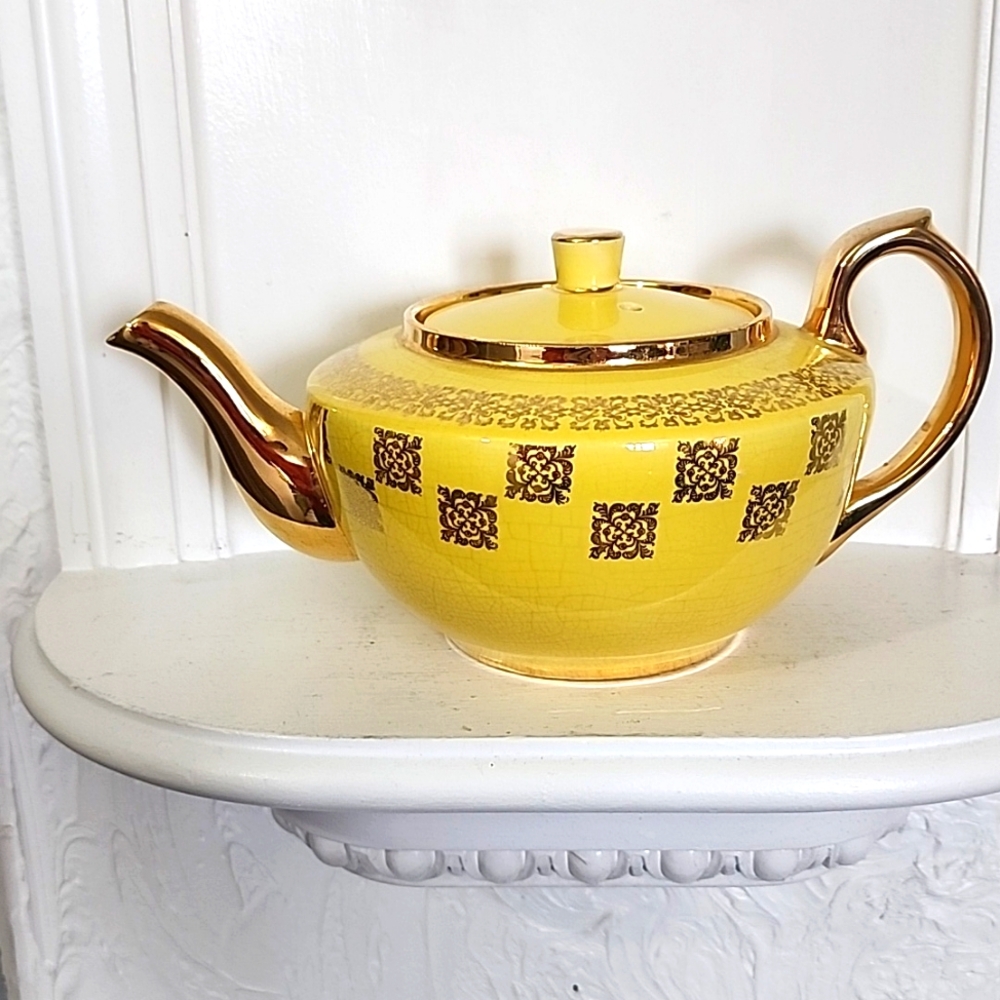 Brown and gold Burslem sudlow brown Betty teapot made in England